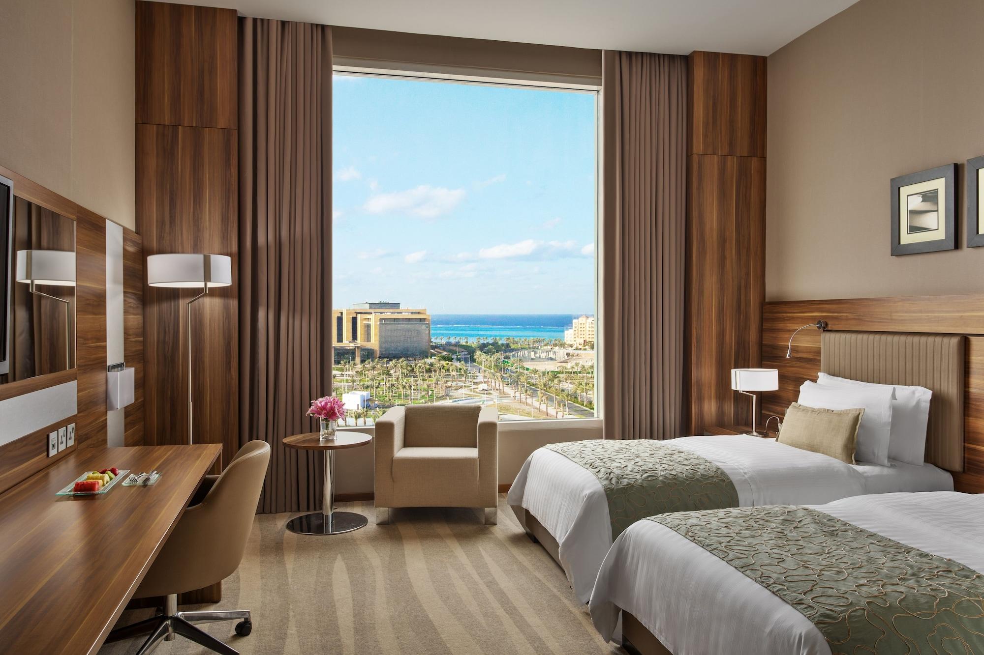 Bay La Sun Hotel And Marina - Emaar King Abdullah Economic City Exteriér fotografie A room at the Hilton Nicosia