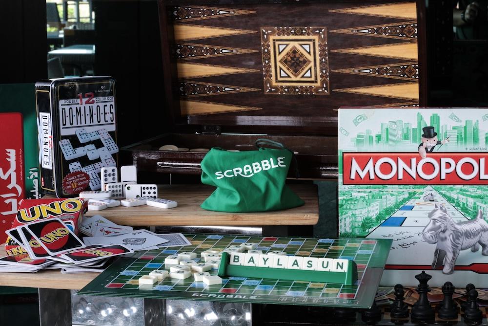 Bay La Sun Hotel And Marina - Emaar King Abdullah Economic City Exteriér fotografie A selection of board games